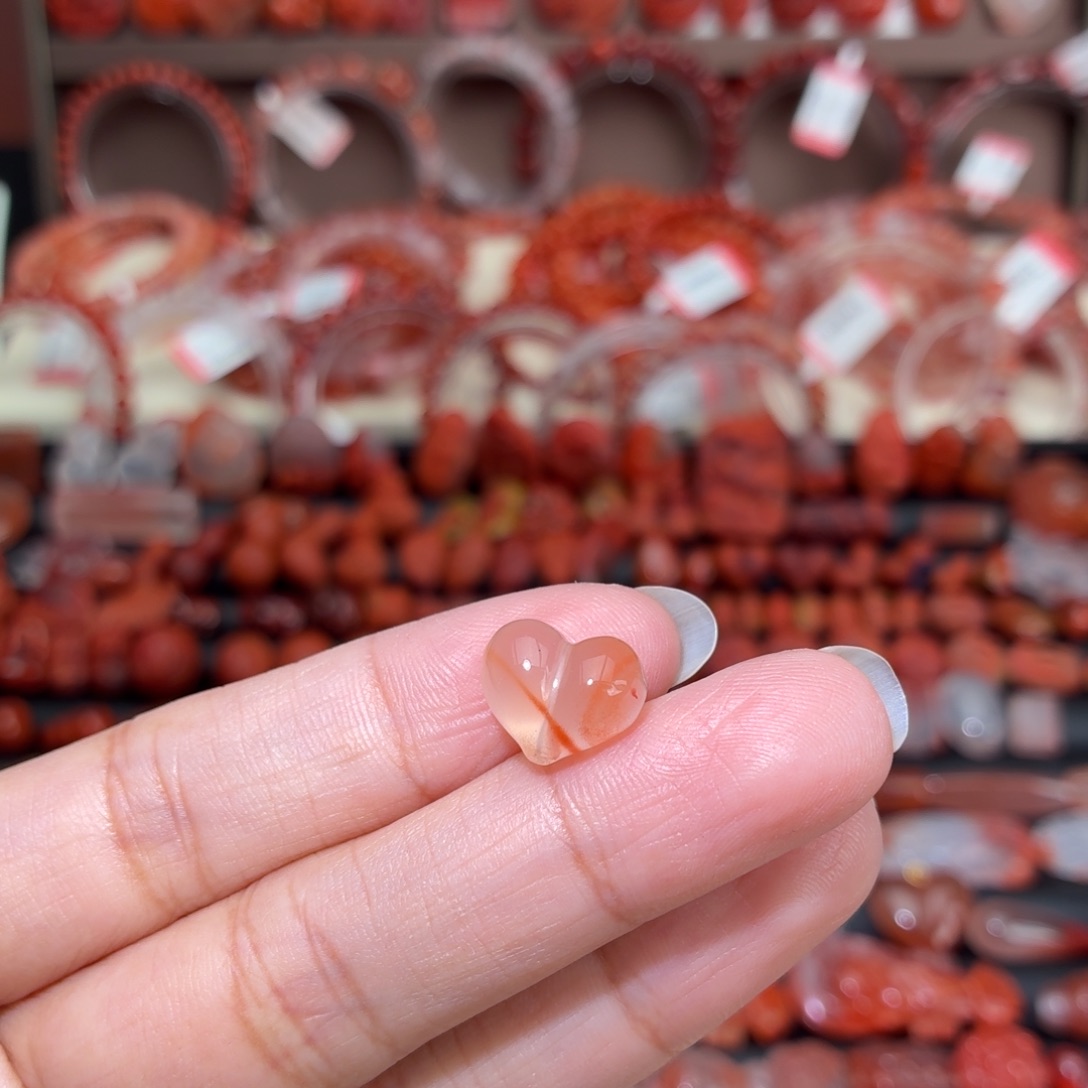 南红玛瑙未镶嵌颈饰屁桃心12+