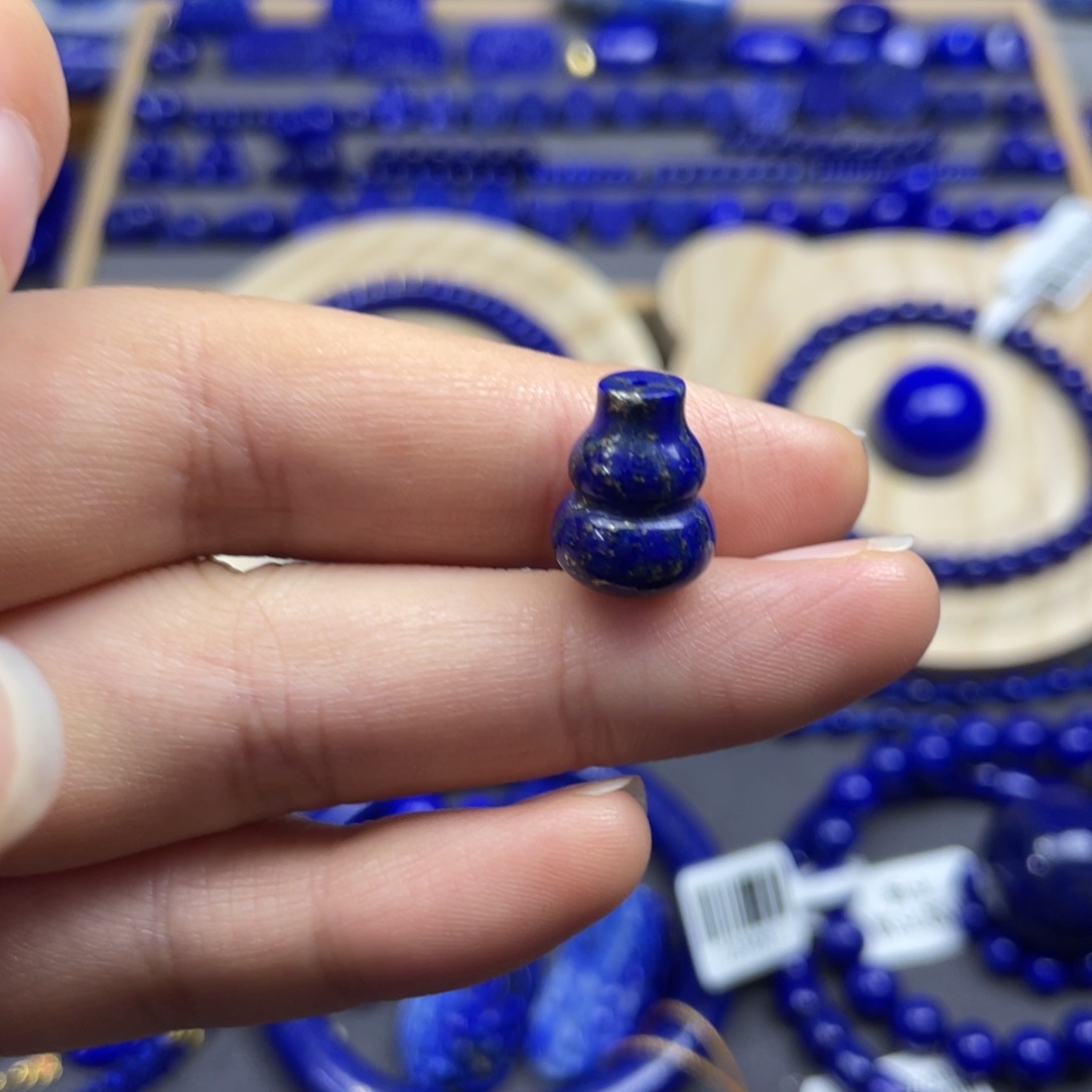 青金石未镶嵌小葫芦