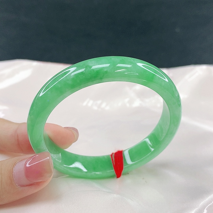 翡翠未镶嵌手镯圈51，05036