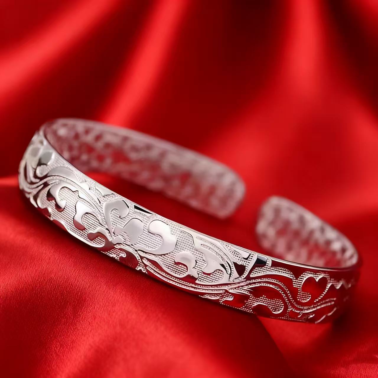 【清仓专属】繁花似锦手镯摆件A809