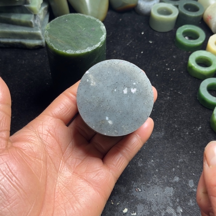 和田玉（糖玉）未镶嵌珠宝半成品