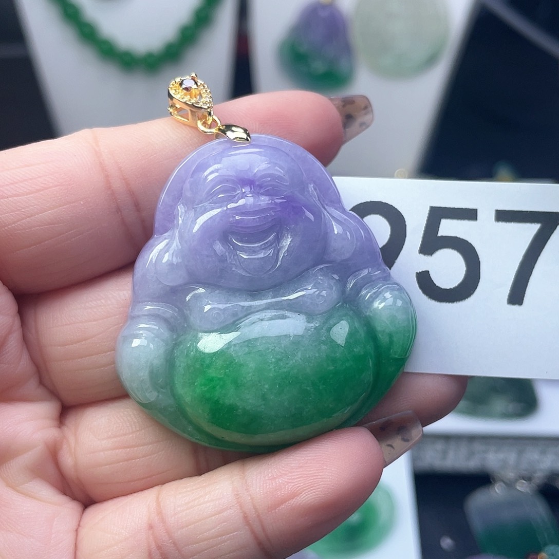 翡翠吊坠(赠链)未镶嵌