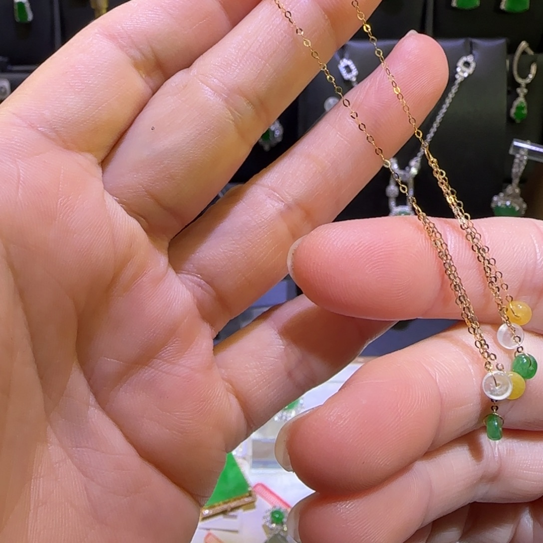 翡翠18K金镶嵌颈饰耳环