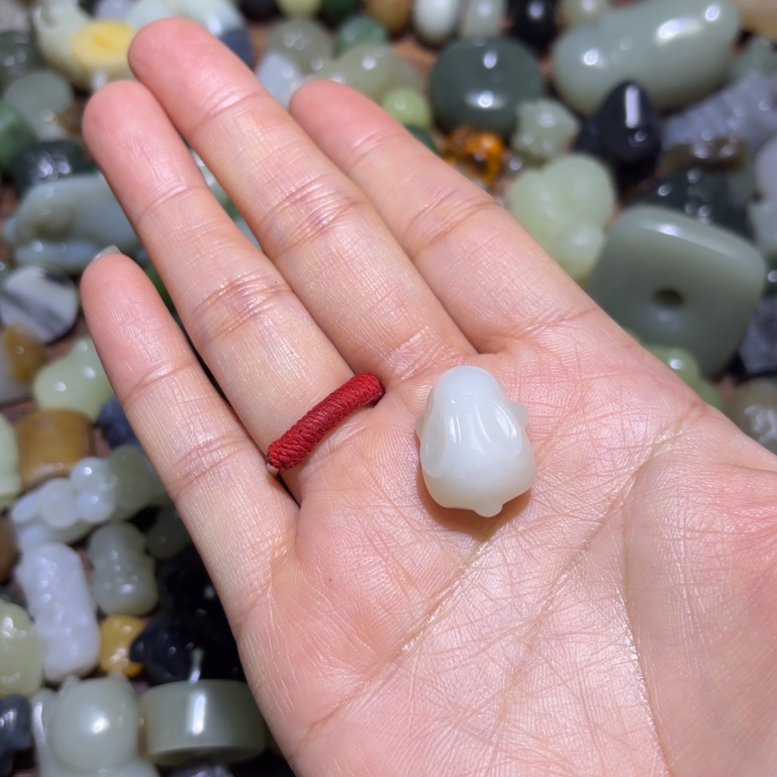 璋***易和田玉未镶嵌珠宝半成品