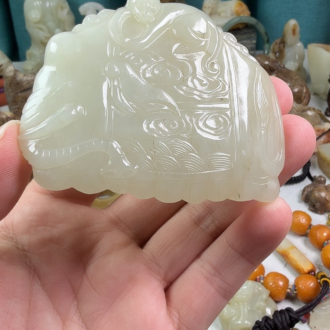泽***北和田玉（糖玉）未镶嵌挂件
