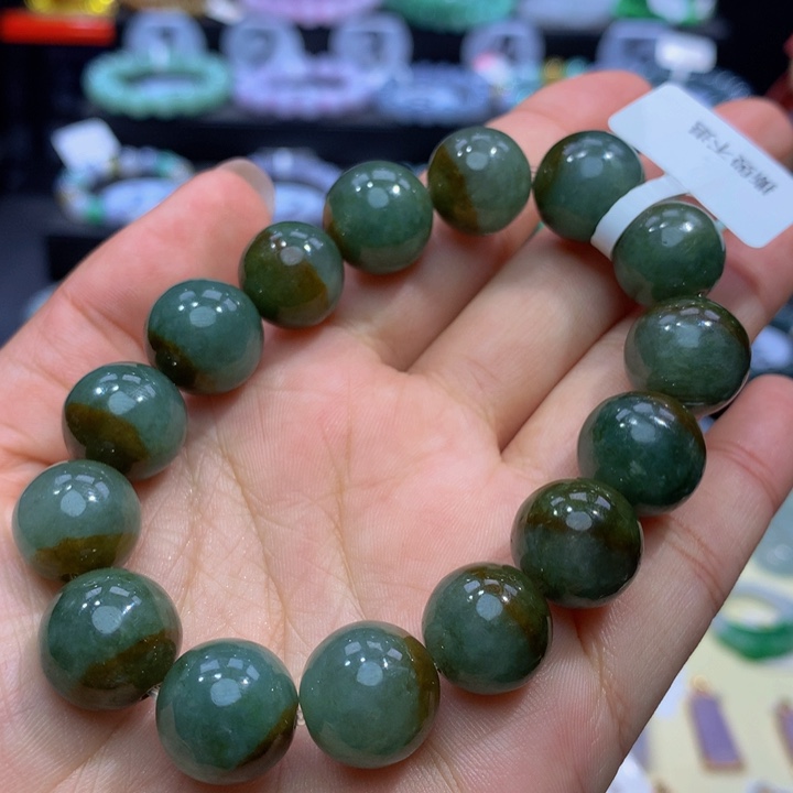 翡翠手链未镶嵌翡翠