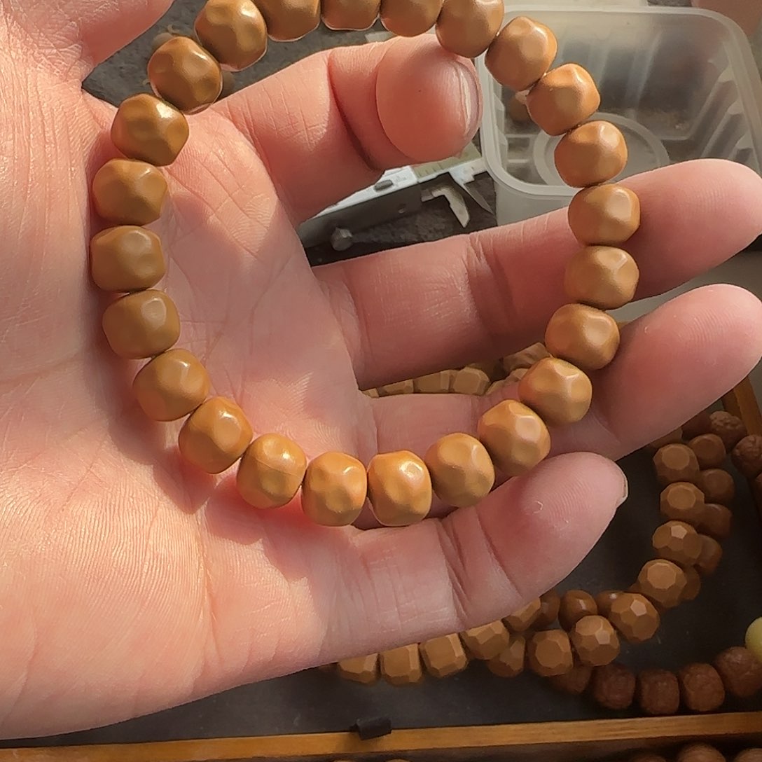 猴头核桃手串麦糖奶酪