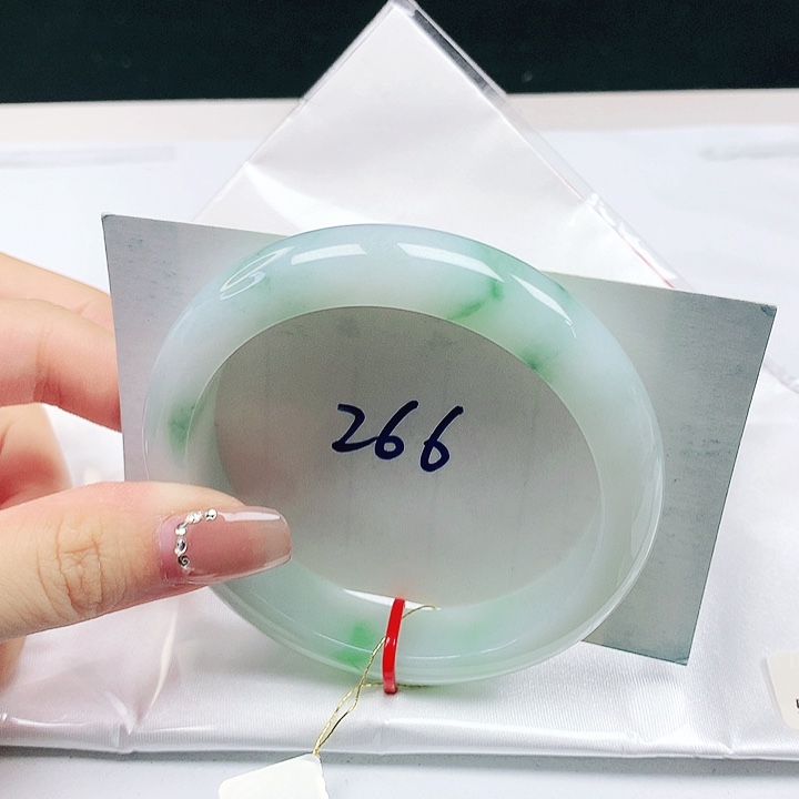 翡翠手镯未镶嵌缅甸天然a货手镯57+