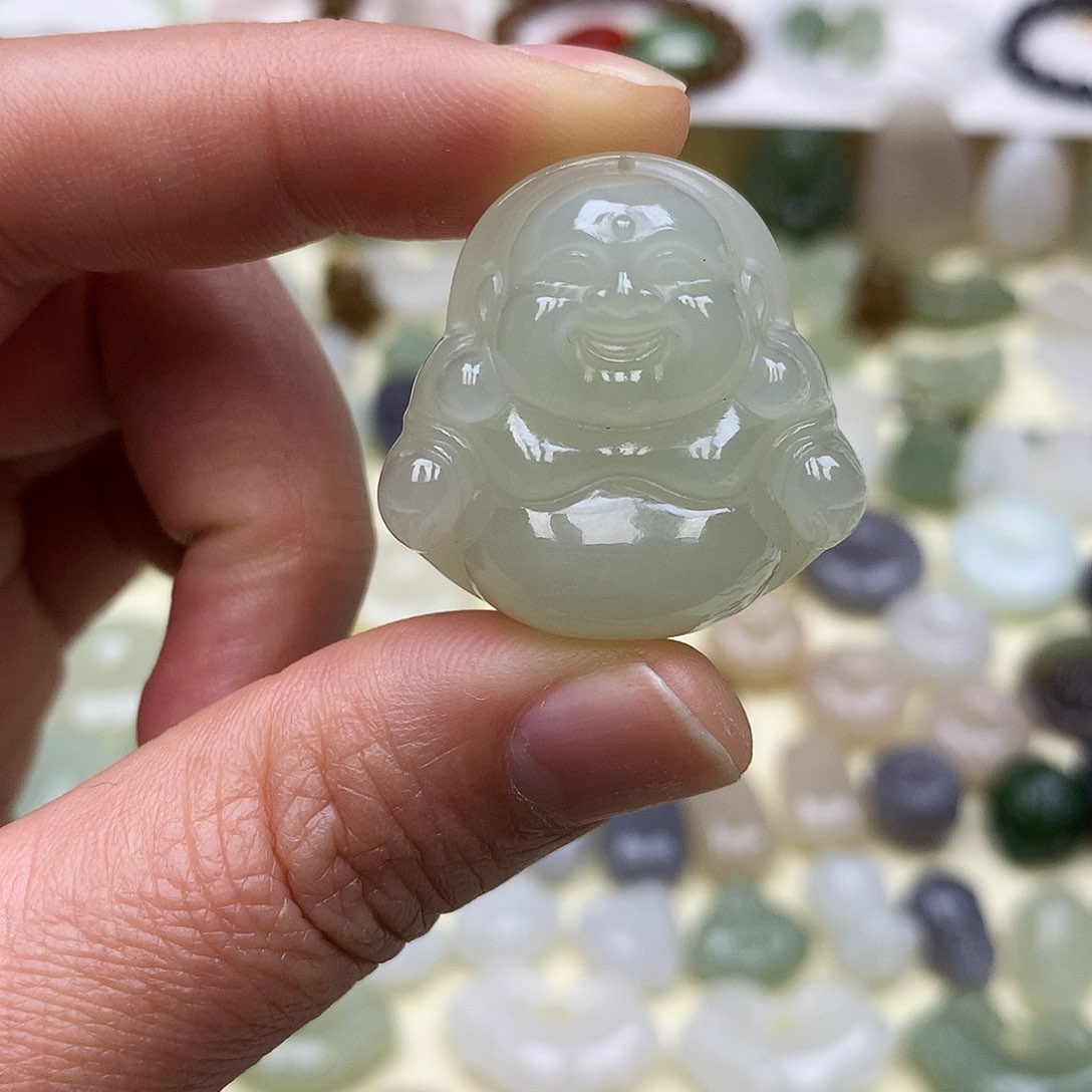 和田玉颈饰未镶嵌夏*?