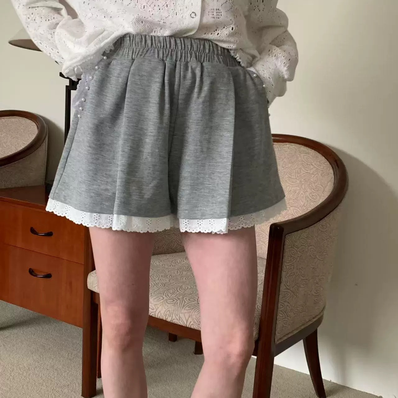 루루가− （爆款制造机）韩国东大门代购春季新款蕾丝钉珠休闲短裤