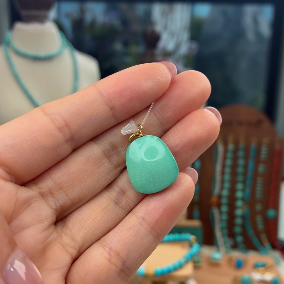 绿松石18K金镶嵌颈饰