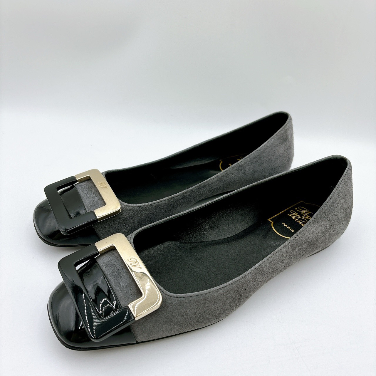 95新 Roger Vivier/罗杰·维威耶 36码/方扣麂皮平底鞋/BM00004