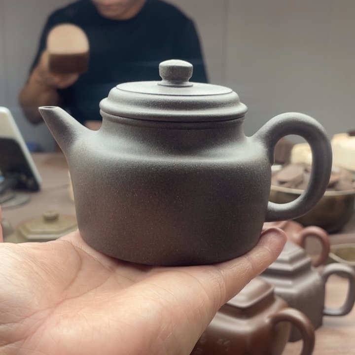 茶壶紫砂德中，清灰泥
