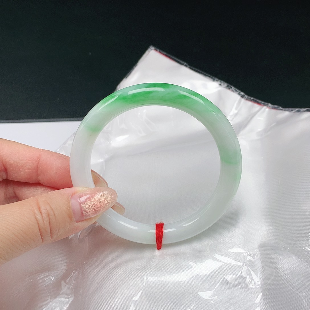 翡翠手镯未镶嵌翡翠059