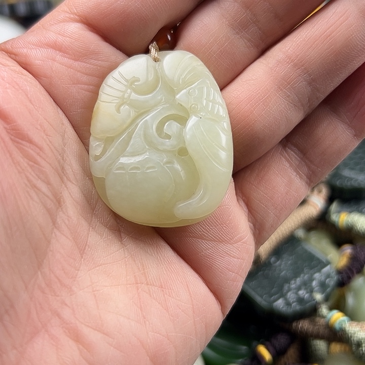 和田玉未镶嵌颈饰