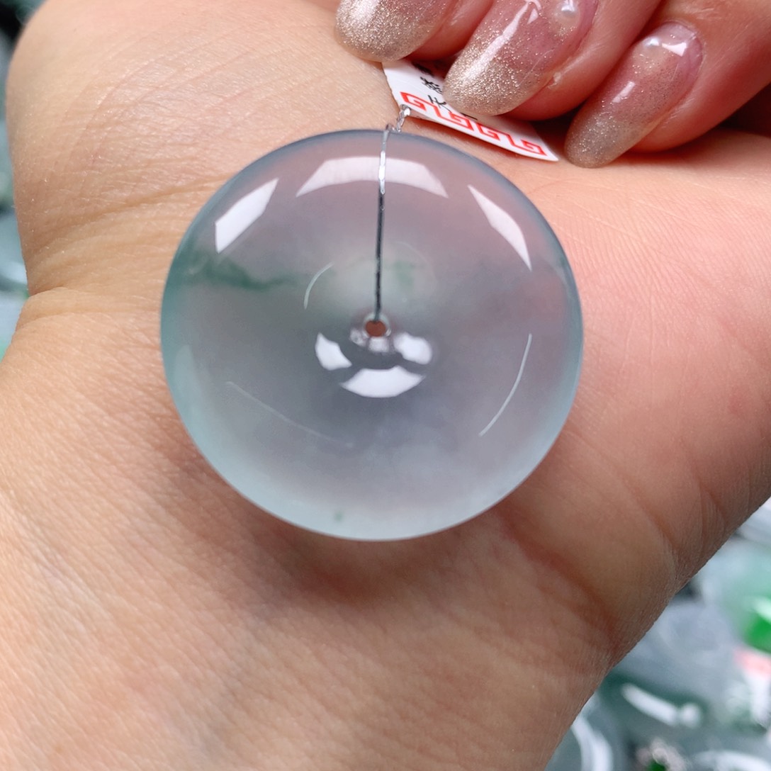 翡翠颈饰未镶嵌天然翡翠