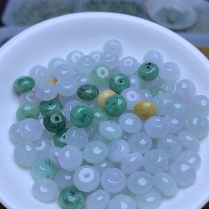 散珠翡翠卡5.3乘9.5冰鼓珠10个