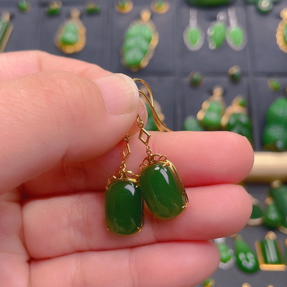 和田玉耳饰18K金镶嵌1980