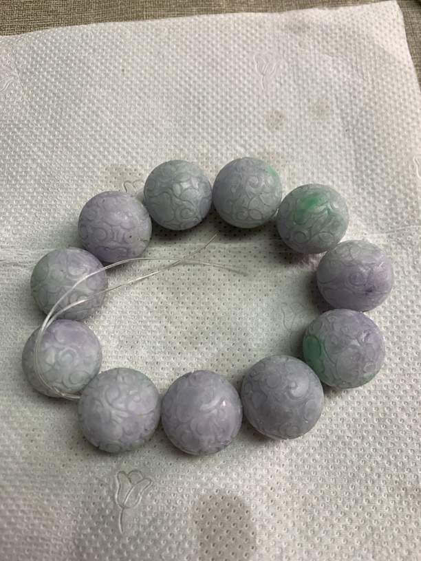 玉如军意翡翠珠宝