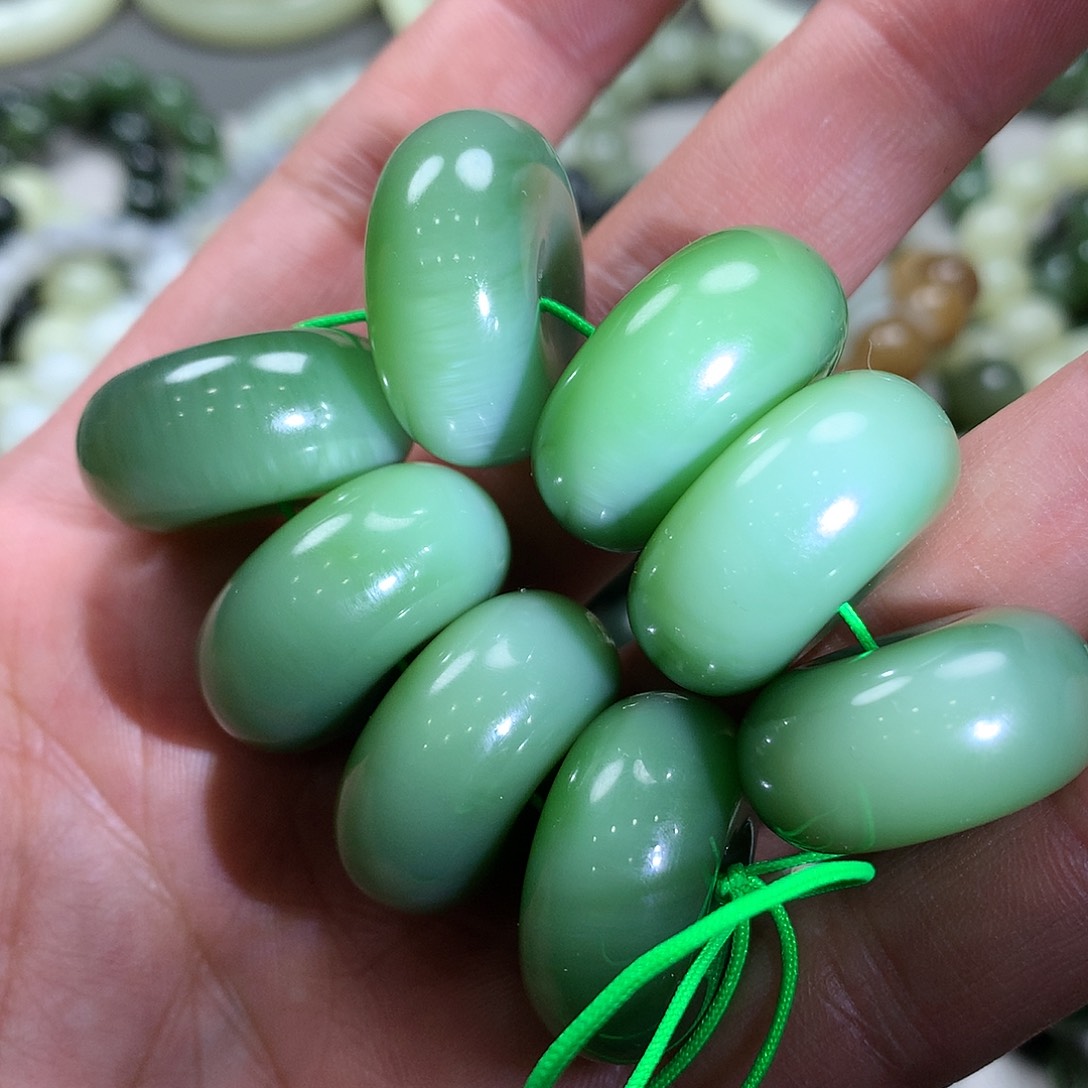 和田玉（碧玉）颈饰未镶嵌拍一发一