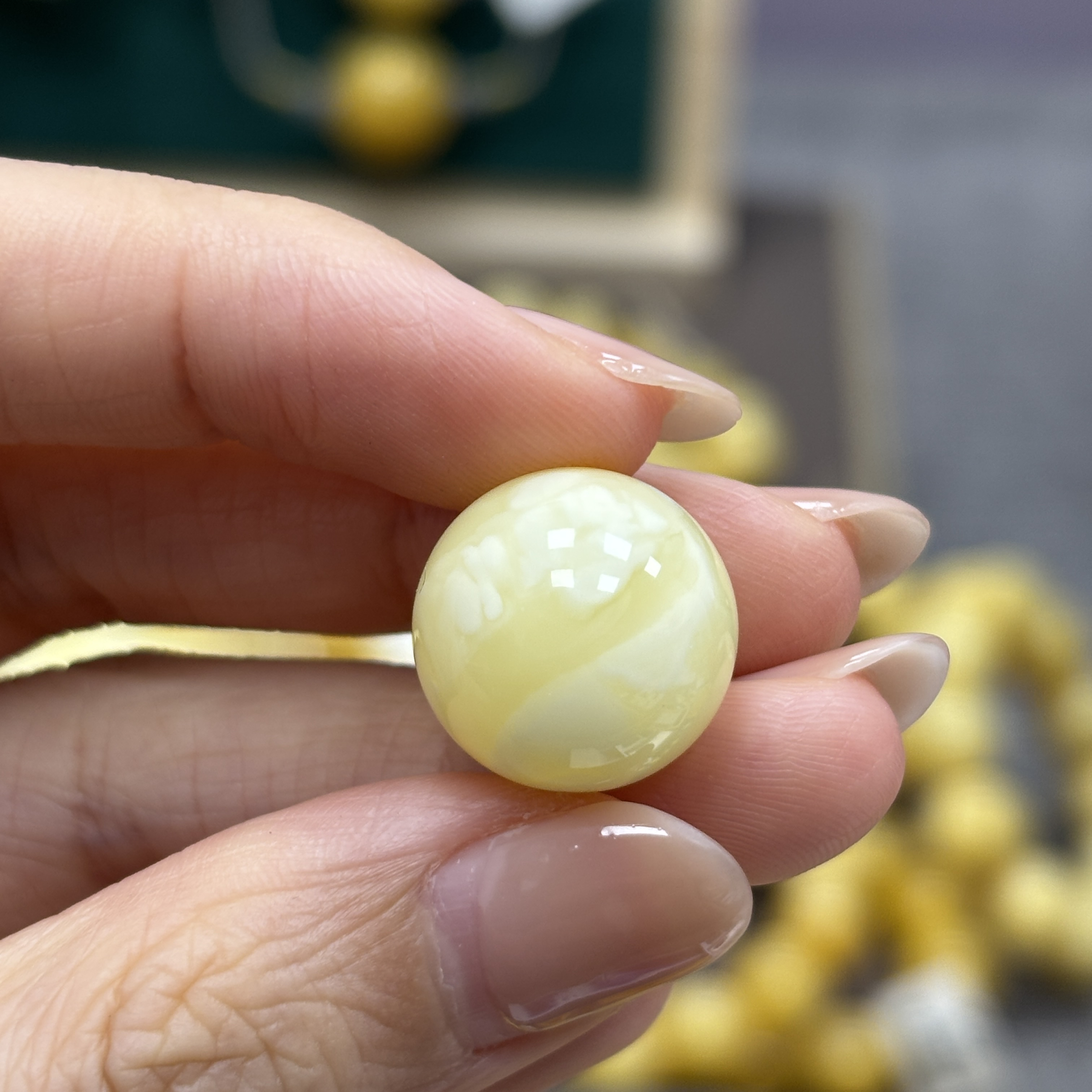15.3mm带皮色· 小妖珠宝天然原矿琥珀蜜蜡