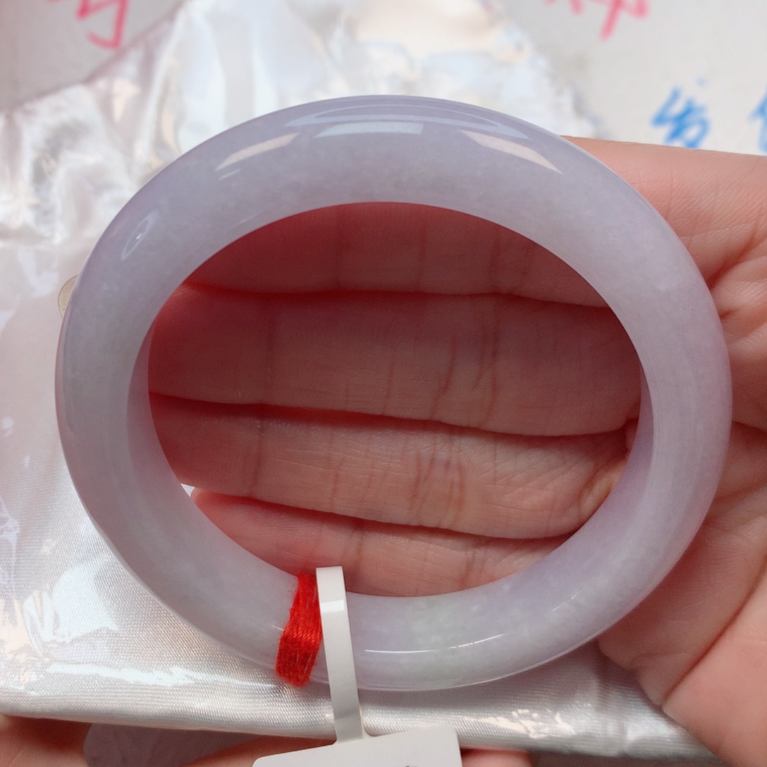 翡翠手镯未镶嵌55.7圈 粉月光 无纹裂 高性价比