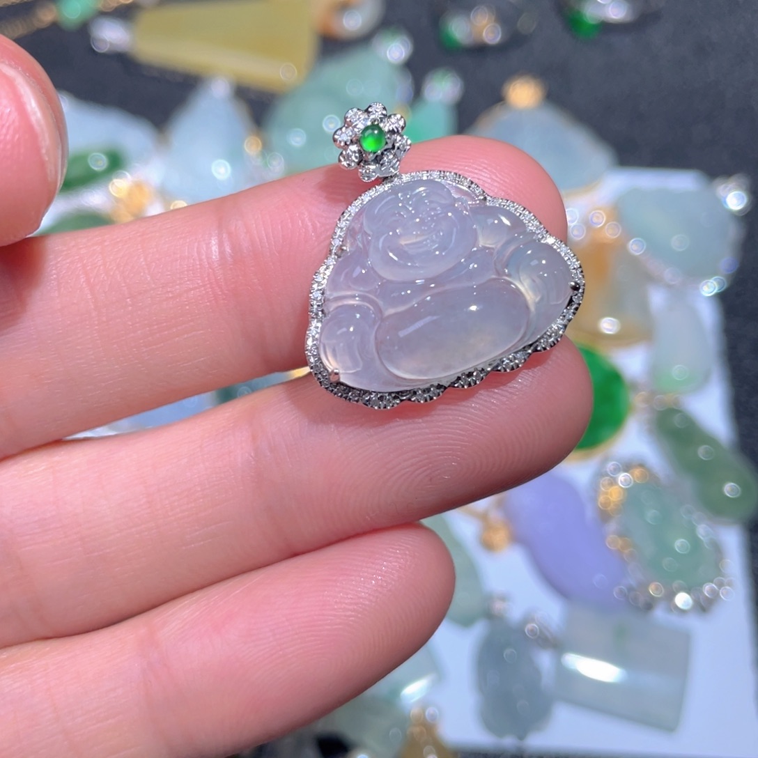 翡翠颈饰18K金镶嵌翡翠