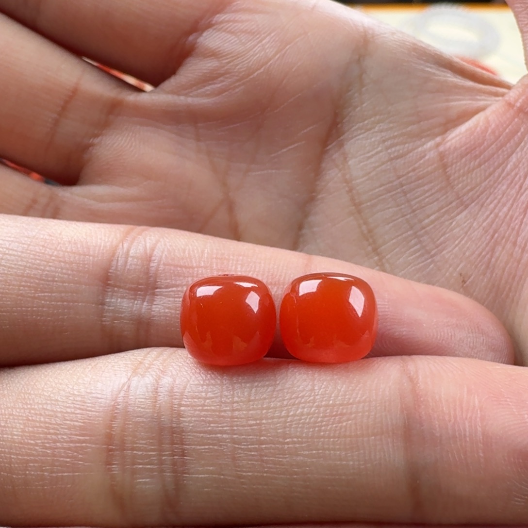 南红玛瑙未镶嵌对珠9.2*8.3