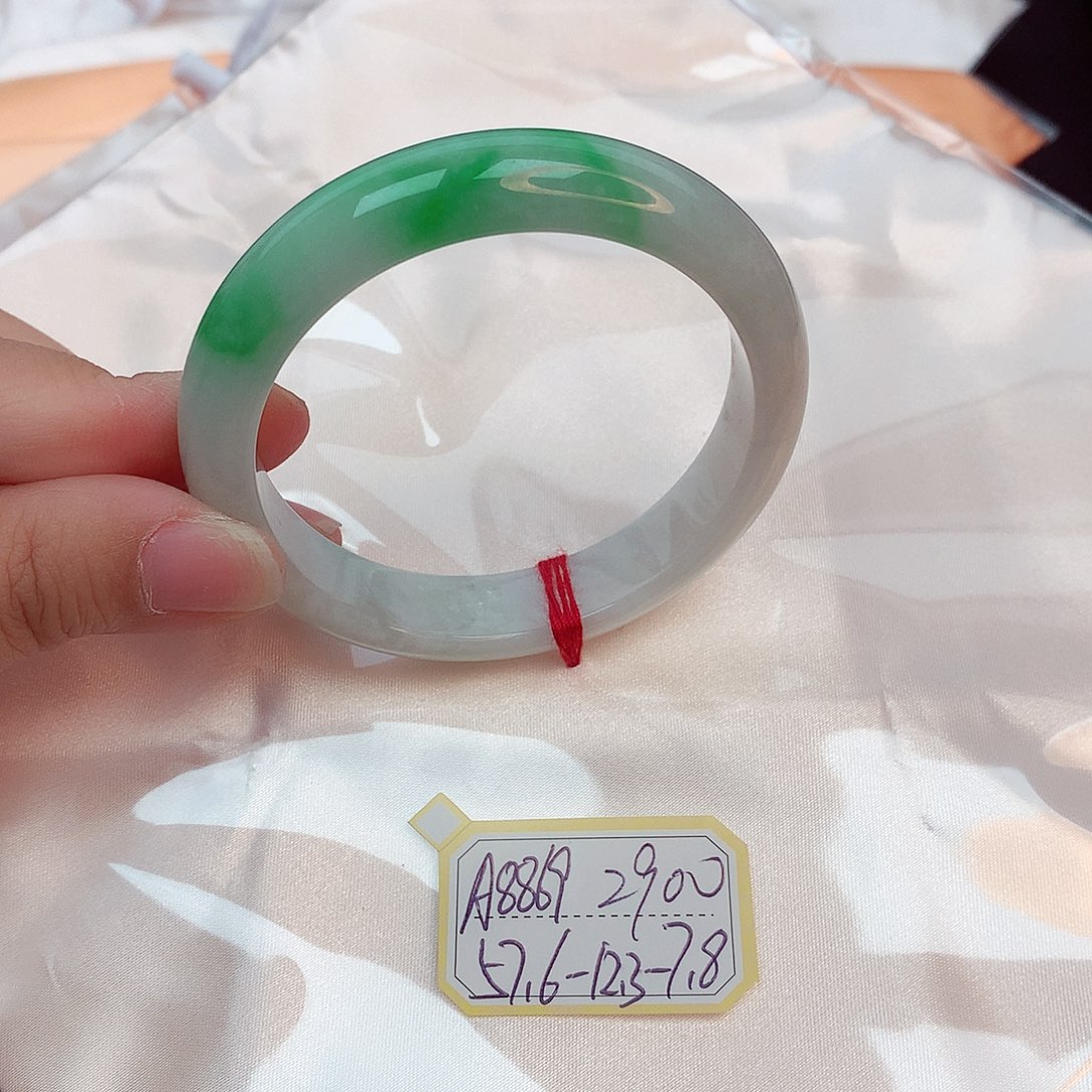 翡翠手镯未镶嵌天然缅甸翡翠A货