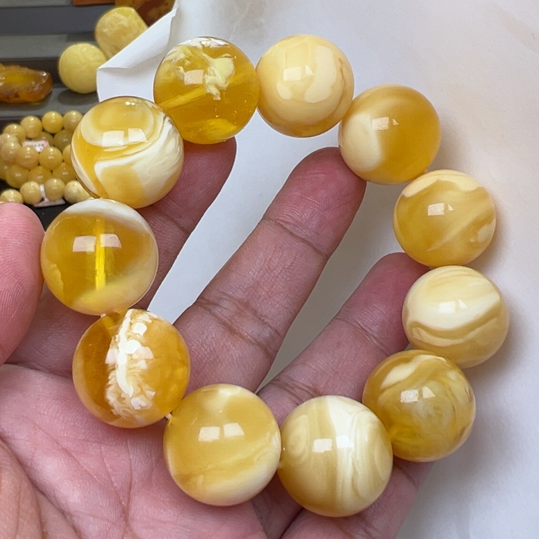 蜜蜡未镶嵌裸石21加60.5克