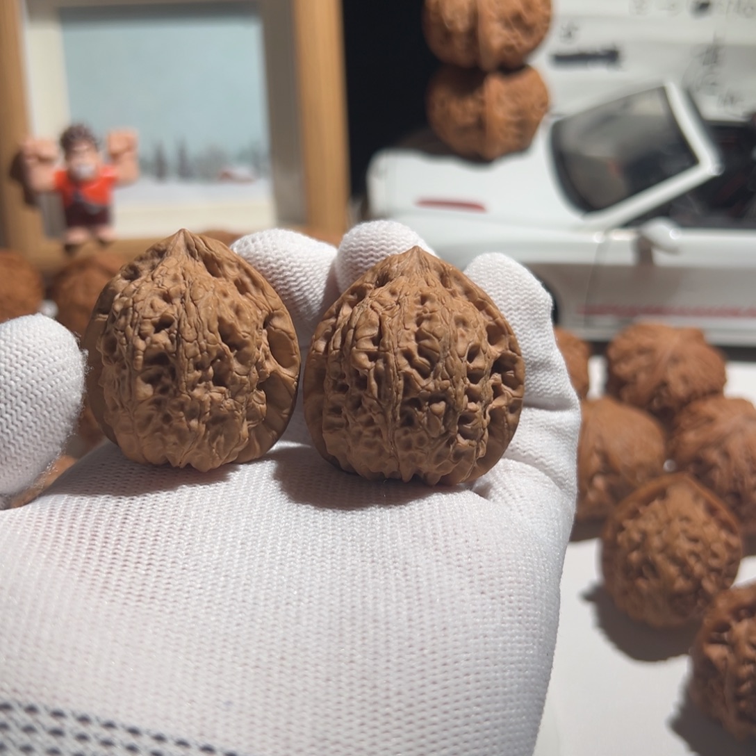 核桃全品无修36 十三幺 （酷似血麒麟