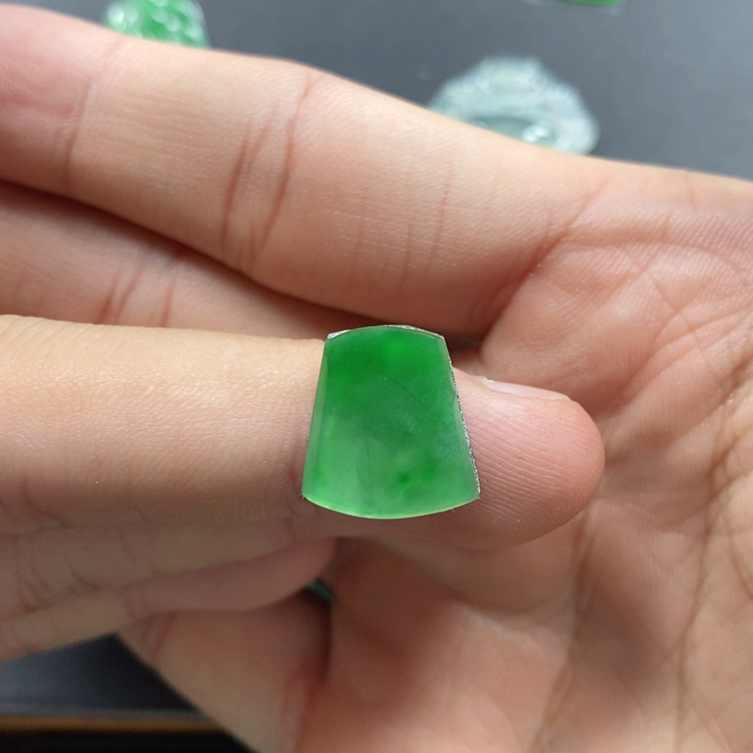 翡翠挂件未镶嵌翡翠珠宝翡翠珠宝