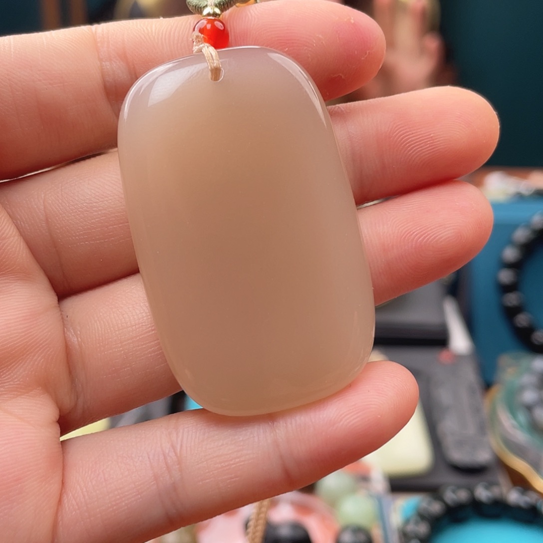 和田玉未镶嵌颈饰藕