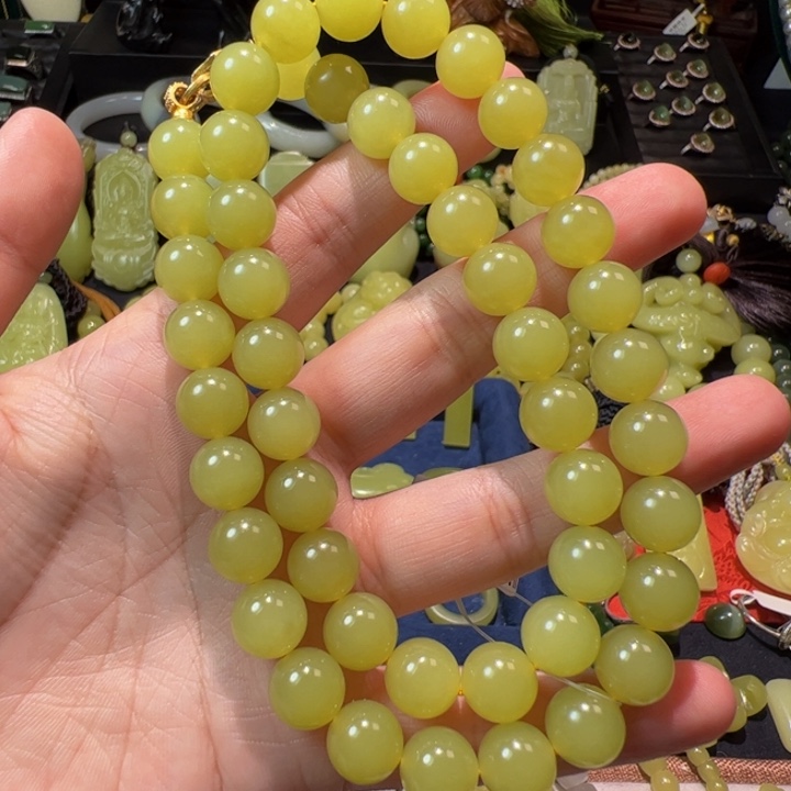 和田玉（黄玉）颈饰未镶嵌