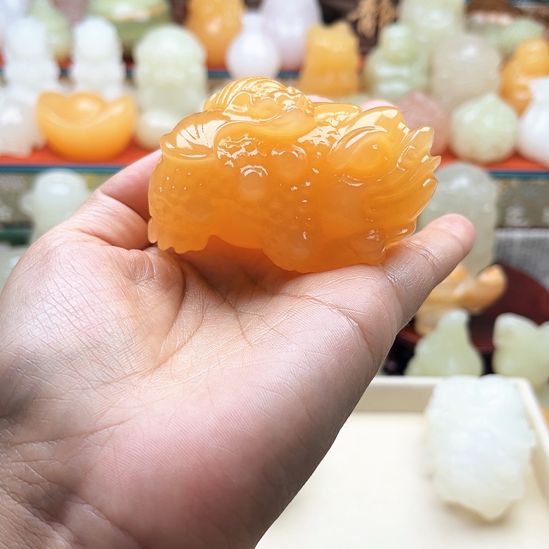 莫***悠石材金蟾手把摆件