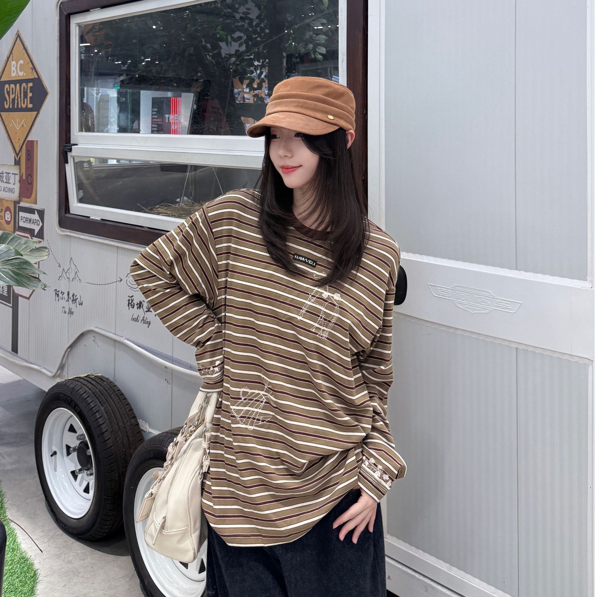 河岸家设计师河岸家设计师RAWVEIL复古条纹小马长袖T恤26春夏