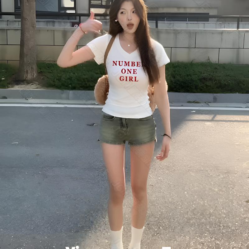 正肩V领短袖t恤女夏季韩版复古显瘦字母印花设计百搭辣妹修身上衣