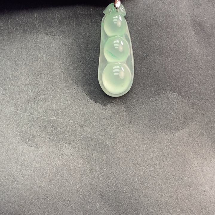 石英质玉未镶嵌颈饰