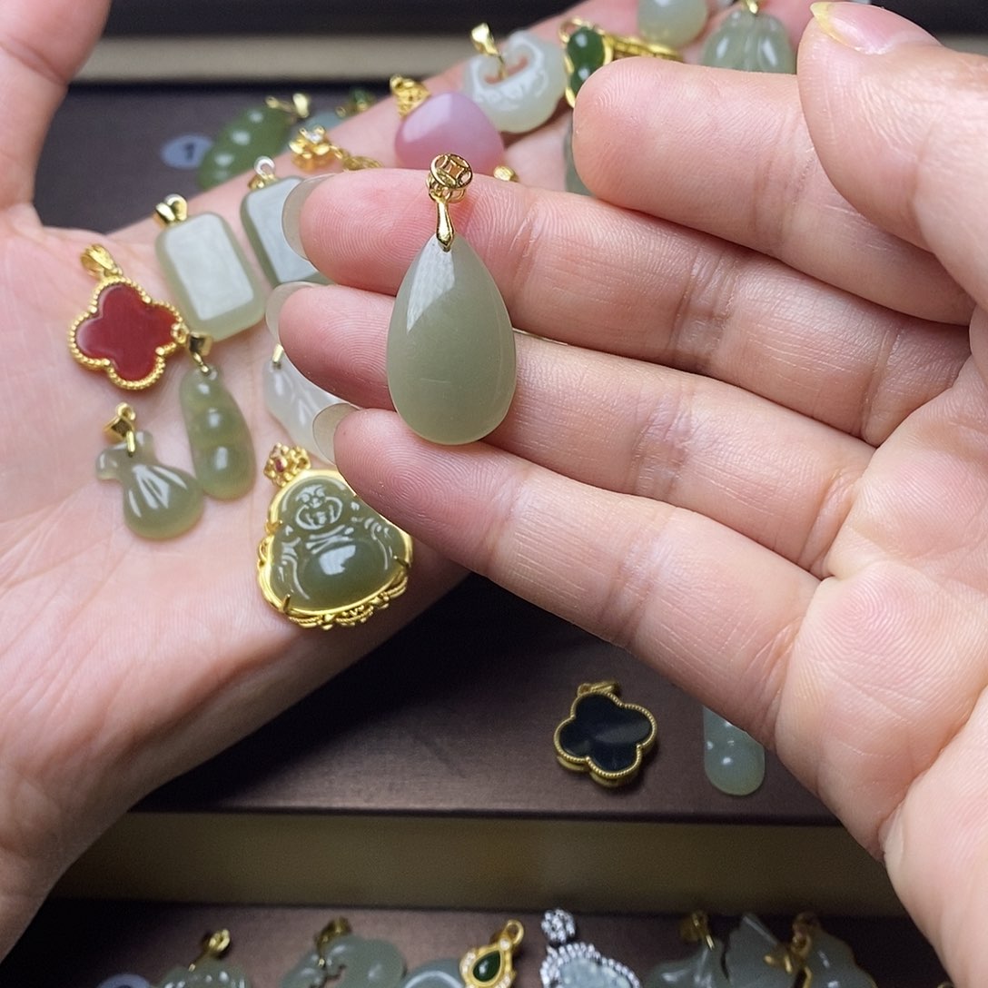 和田玉颈饰银S925镶嵌