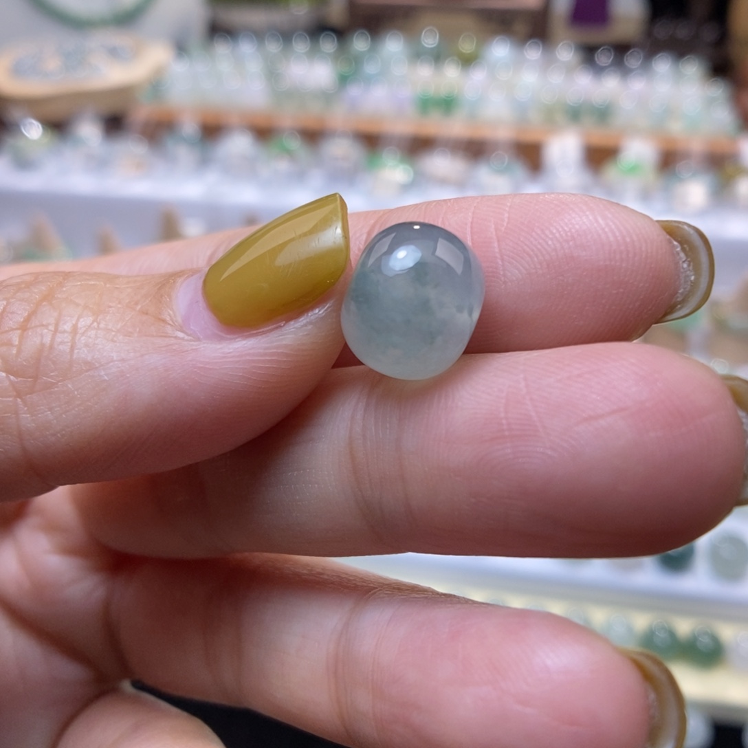 翡翠未镶嵌颈饰茶色飘花