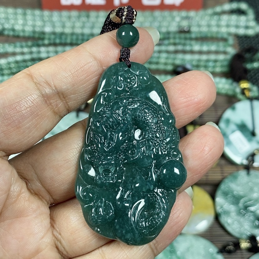 【闪购商品】翡翠颈饰未镶嵌玉吊坠翡翠玉随性龙牌