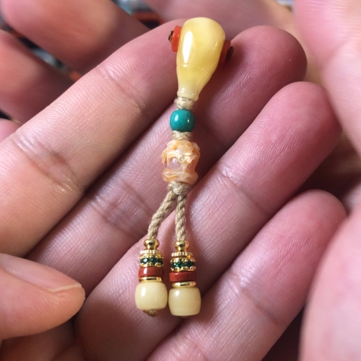 蜜蜡珠宝奇石未镶嵌