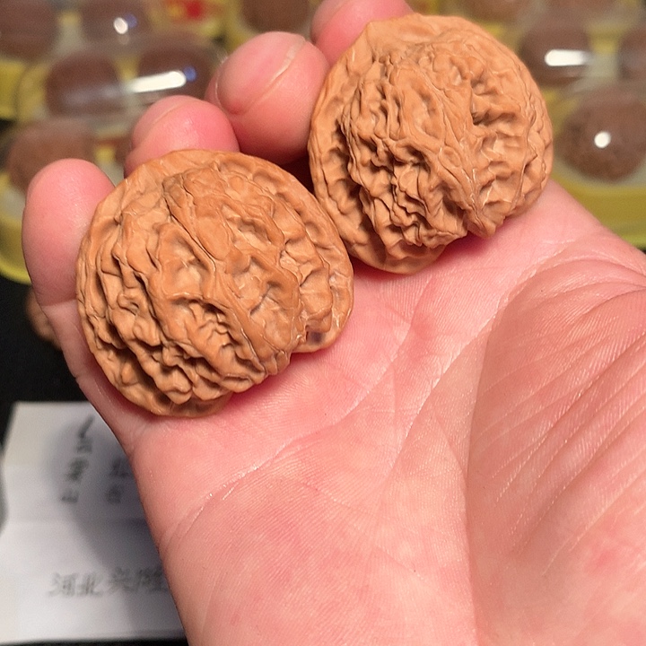 文玩核桃吊坠4.17平果园