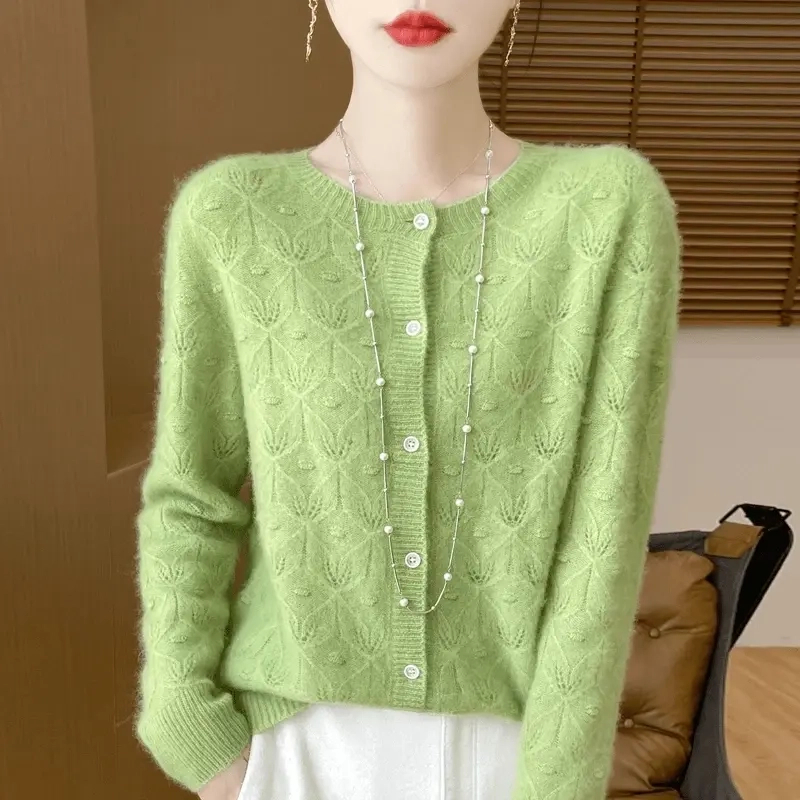 时尚百搭!镂空勾花100纯羊毛女士长袖针织衫短款纯色上衣宽松