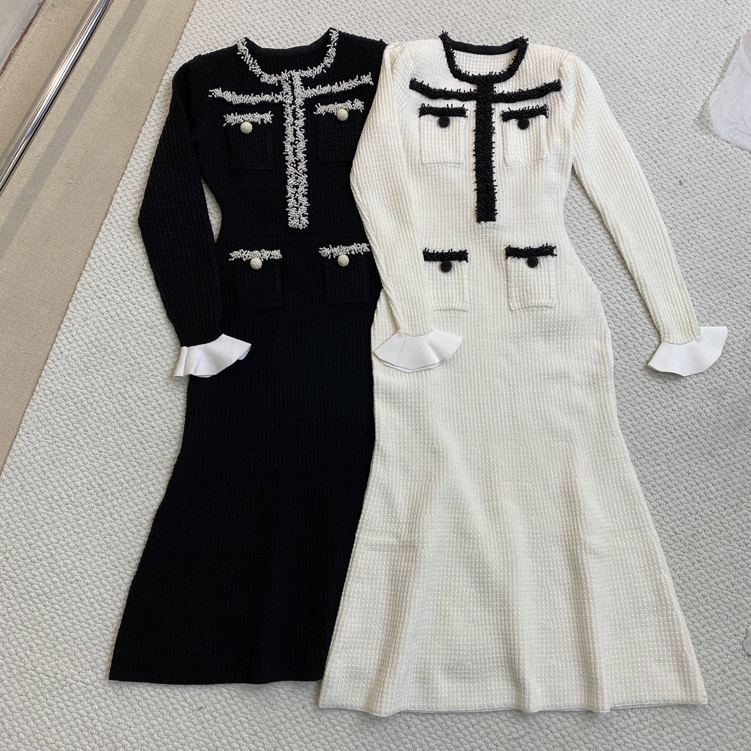 （雯雯家）新款经典黑白色气质珍珠针织连衣裙小香风显瘦