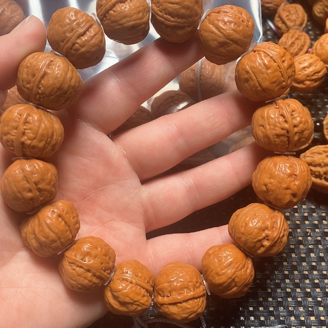 文玩核桃手串蛤蟆头