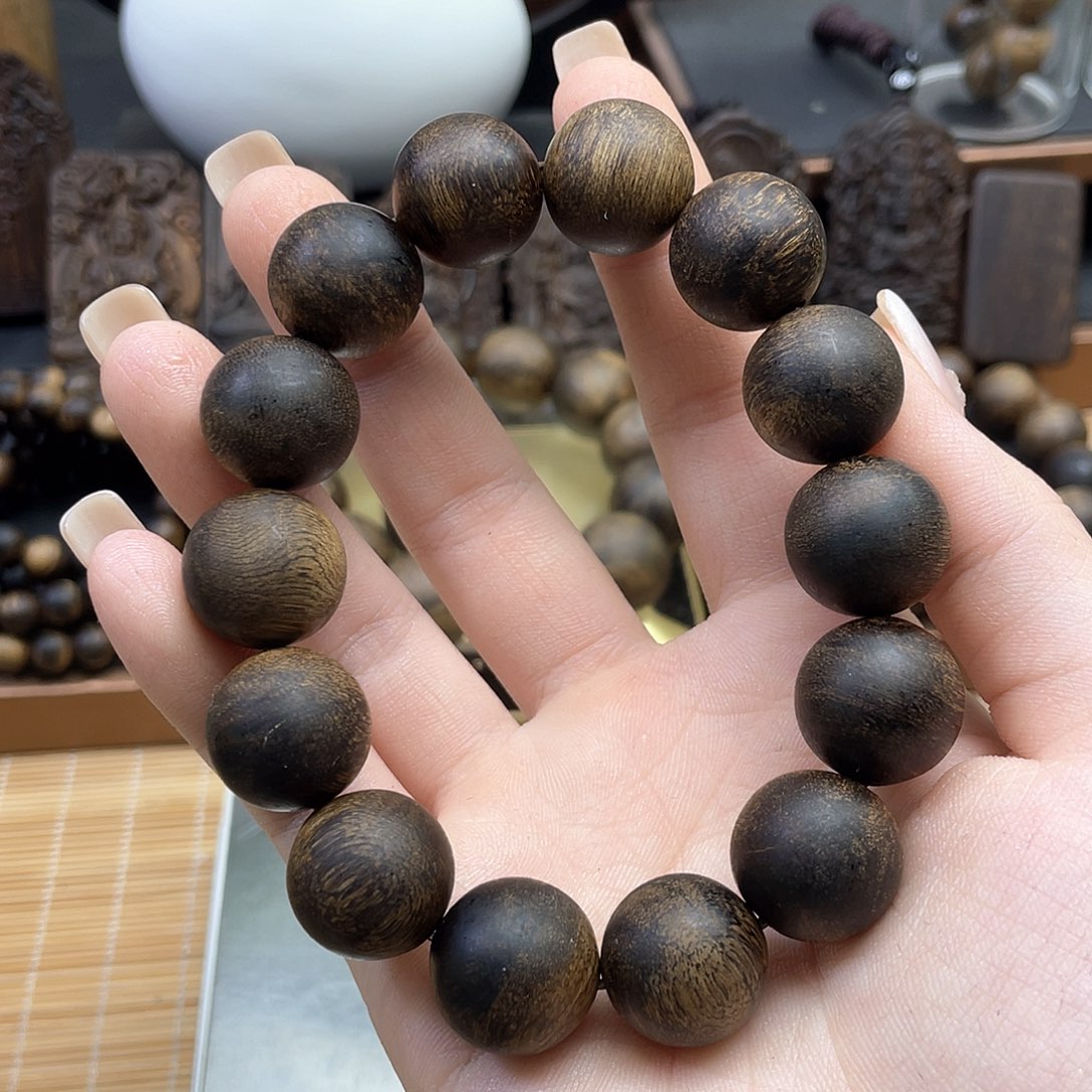 沉香手串大***8芽庄白棋