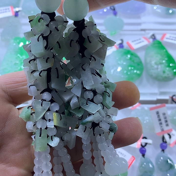 翡翠未镶嵌颈饰天然翡翠A货车挂多样性发货发其一