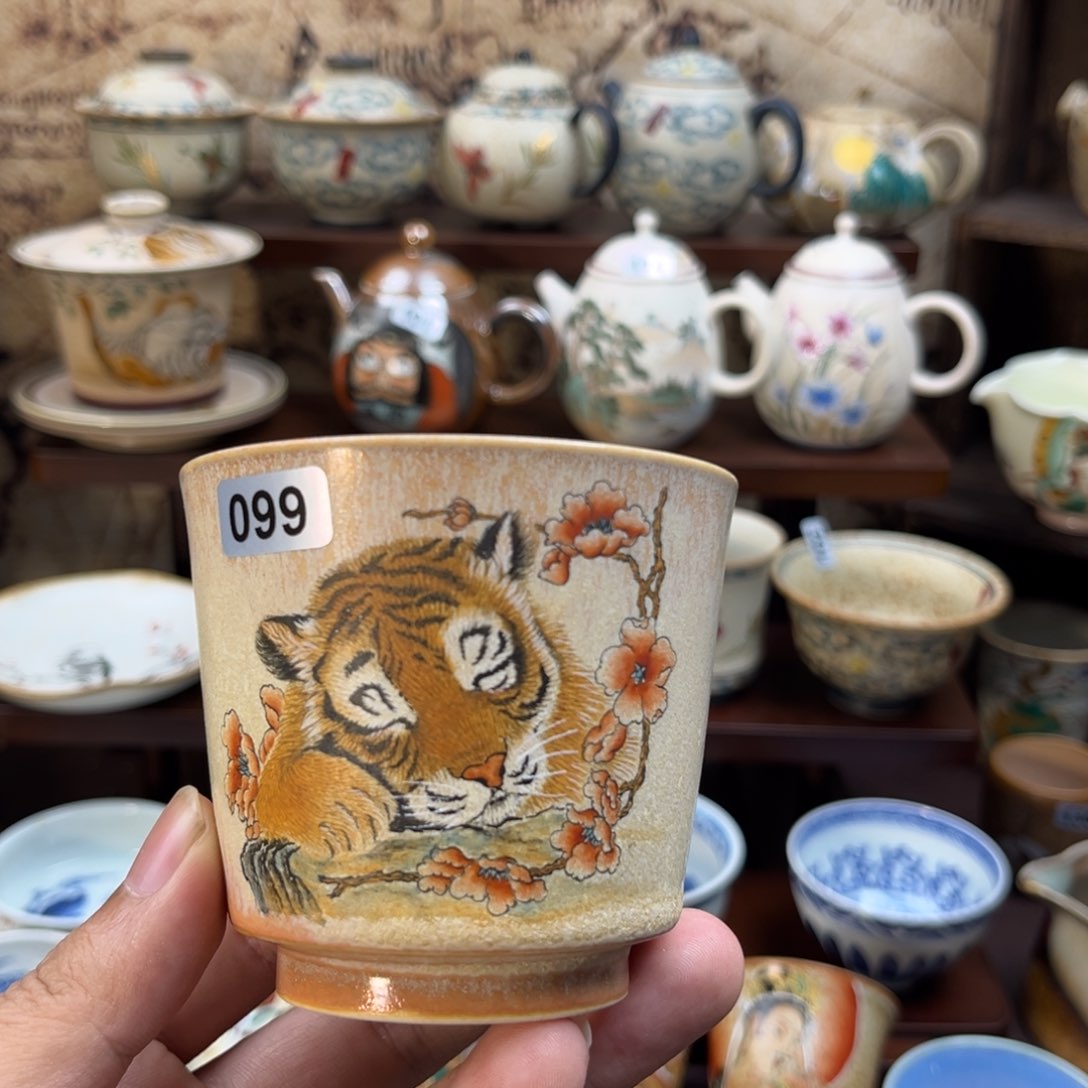 090手绘小老虎诸口杯