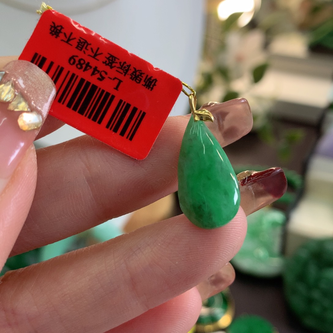 翡翠吊坠(不含链)18K金镶嵌